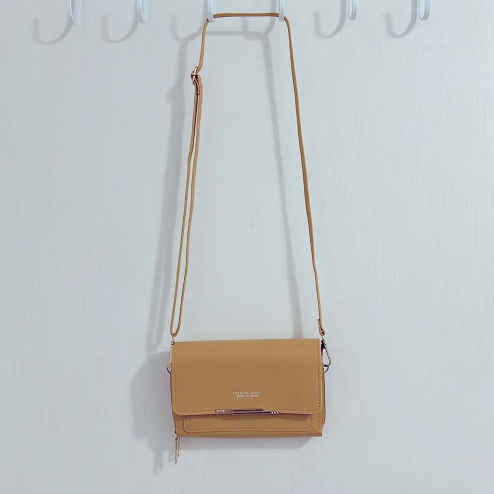 EUC Forever Lovely Designed for Madley Faux Leather Gold Crossbody Purse/Clutch.